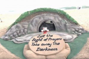 Silkyara tunnel rescue: Sudarsan Pattnaik dedicates sand-art to salute efforts of rescue team