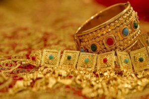 Gold prices soar to lifetime high in India