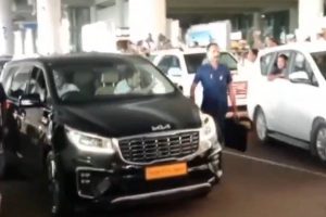 Sonia, Rahul, Priyanka reach Hyderabad for Revanth Reddy’s swearing-in