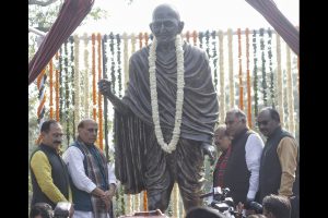 ‘PM Modi’s decisions reflect Mahatma Gandhi’s ideas’, Rajnath unveils life-size statue