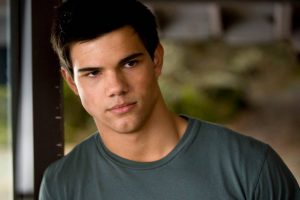 Taylor Swift broke off relationship: Taylor Lautner