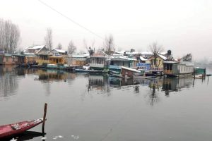 Minimum temperature rises above freezing point in Srinagar