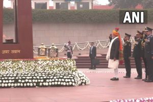 Republic Day 2024 celebrations begin with PM Modi paying homage to bravehearts at National War Memorial