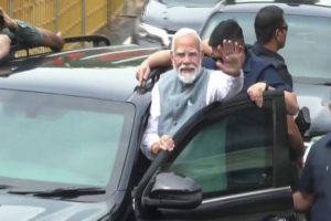 PM Modi arrives in Trichy, Priests of Ranganathaswamy Temple welcome first visit by a PM