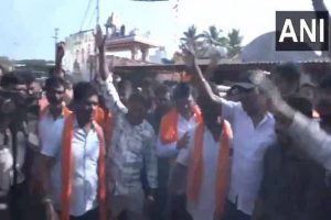 BJP, JDS start padyatra from Keragodu village amid Mandya flag hoisting controversy