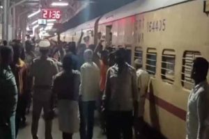 Karnataka man arrested for threatening to burn down train returning from Ayodhya