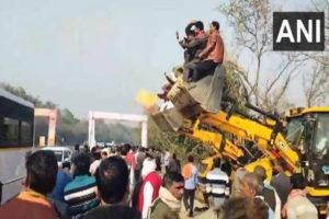 UP: Bulldozers line up to shower petals on buses carrying MLAs visiting Ayodhya’s Ram Mandir