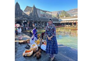 Nimrat Kaur posts pics from Trimbakeshwar Shiva Temple on Maha Shivaratri