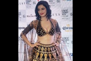 LFW x FDCI: Divya Khossla exudes royalty as showstopper for Rajdeep Ranawat