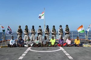 Navy hands over nine pirates to Mumbai Police