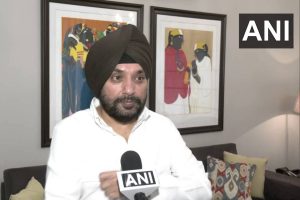 Delhi Congress chief Arvinder Singh Lovely resigns, says party allied with AAP