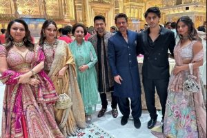 Madhuri Dixit, Shah Rukh Khan pose together in pictures from Anant-Radhika wedding