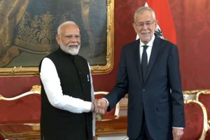 Vienna: PM Modi calls on Austria President Alexander Van der Bellen