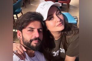 Sonakshi Sinha shares selfie with hubby Zaheer Iqbal