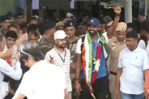 Indian Hockey Team receive warm welcome at Delhi Airport after winning bronze at Paris Olympics