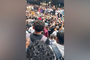 Maharashtra: Local trains stopped at Badlapur station to protest against alleged sexual assault of two minor girls