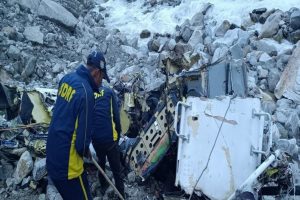 Helicopter being airlifted by MI-17 chopper crashes in Kedarnath