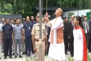 Rajnath Singh hoists national flag; Amit Shah, Rahul Gandhi arrive at Red Fort ahead of PM’s address