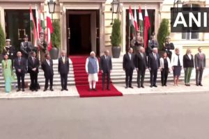 Prime Minister Narendra Modi receives ceremonial welcome at Chancellery in Warsaw