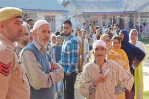 J-K records 41.17 % turnout as of 1 pm in first phase of polls