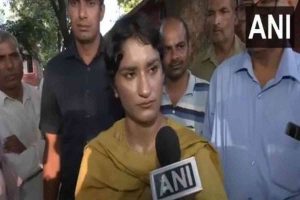 “Vote for party that fought for women’s rights,” appeals Vinesh Phogat as she casts her vote