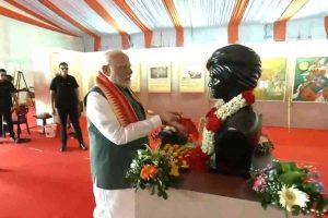 Bihar: PM Modi pays tribute to Birsa Munda on Janjatiya Gaurav Divas; joins dance, dhol performers