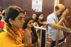 Shiv Sena candidate Shaina NC visits Siddhivinayak temple; seeks blessings for formation of Mahayuti govt