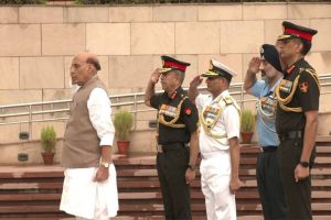 Defence Minister Rajnath Singh pays tribute to soldiers on Vijay Diwas