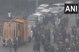 Funeral procession of former PM Manmohan Singh reaches Nigambodh Ghat