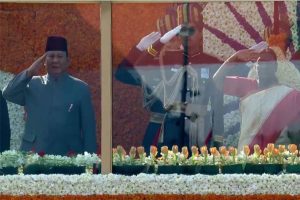 President Droupadi Murmu Unfurls National Flag at Kartavya Path on 76th Republic Day