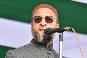 Owaisi Criticizes PM’s Chadar Offering at Ajmer Sharif Dargah