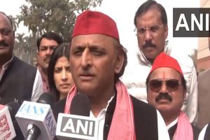 Akhilesh Yadav Slams Suspension of Abu Azmi, Defends Freedom of Expression