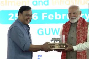 PM Modi Felicitated by Assam CM Himanta Biswa Sarma at Advantage Assam 2.0 Summit