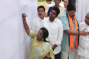 TN Police Blocks BJP’s Signature Campaign on NEP’s Three-Language Policy, Annamalai Vows to Continue