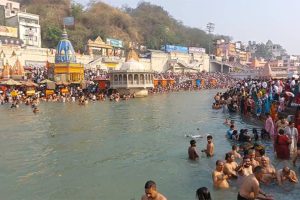 Devotees Flock to Haridwar for Sacred Dip in Ganga on Vaishakh Amavasya