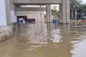 Widespread waterlogging, traffic chaos after heavy rains in Bengaluru, BJP hits out at Congress govt