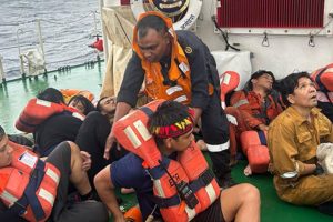 All 24 crew rescued from capsized Liberian container ship near Kochi coast