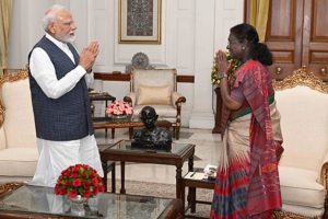 PM Modi Briefs President Murmu on Operation Sindoor Following Pahalgam Attack