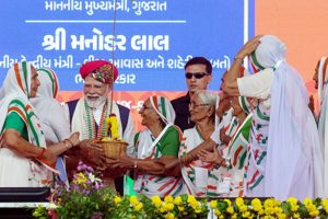 PM Modi Showcases 11 Years of Women-Led Progress and Farmer Empowerment Under NDA Rule