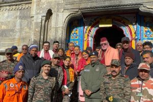 Army Chief Upendra Dwivedi Offers Prayers at Kedarnath Dham Amid Surge in Pilgrim Footfall