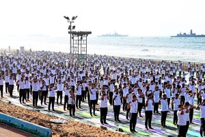 Visakhapatnam Sets Guinness World Record as Over 3 Lakh Join PM Modi for Yoga Day on 28-Km Beach Stretch