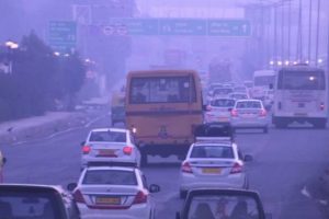 Low Turnout Marks Day One of Delhi’s Fuel Ban for End-of-Life Vehicles; Only 80 Impounded