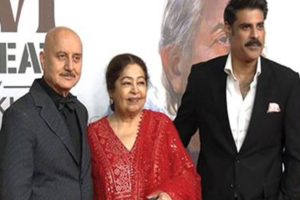 Kirron Kher makes rare appearance to support Anupam Kher at ‘Tanvi The Great’ premiere