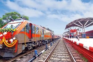 PM Modi Flags Off Four Amrit Bharat Trains, Unveils ₹7,200 Crore Projects in Bihar Ahead of Polls