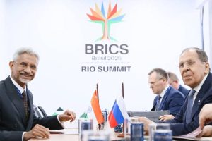 Jaishankar Meets Russian FM Lavrov at BRICS Summit, Discusses Bilateral Ties, West Asia, and Multilateral Cooperation