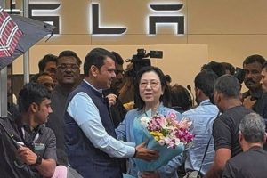 Maharashtra CM Fadnavis Visits Tesla’s First India Showroom Ahead of Grand Launch in Mumbai