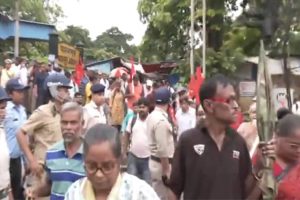 Nationwide ‘Bharat Bandh’ Disrupts Transport and Services as Trade Unions Protest Labour Reforms