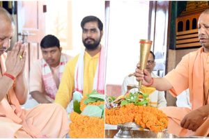CM Yogi Adityanath Leads ‘Sawan’ Rituals with Rudrabhishek at Gorakhnath Temple; Devotees Flock to Shiva Shrines Nationwide