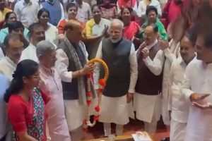 PM Modi Felicitated by NDA MPs for Success of Operation Sindoor Amid Parliament Deadlock