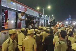 Midnight Crackdown: 800 Chennai Sanitation Workers Detained After 13-Day Protest Against Waste Management Privatization